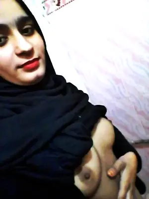 Bangladeshi Burkha Girl Boobs Show And Pussy