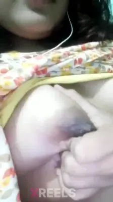 Bangladeshi Chubby Girl Shiowing Boonies