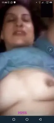 Bhabhi Boobs Show And Bald Pussy Viral MMS
