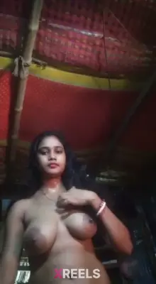 Desi Bhabhi Dress Change With Huge Boobs Show