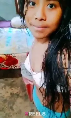 Guhati Girl Topless Video Making For Boyfriend