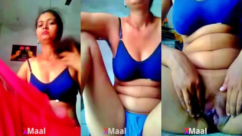 Dehati Desi Bhabhi Showing Her Sexy Pussy