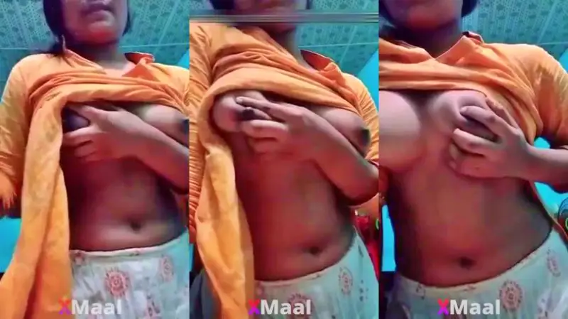 Indian Cute Girl Show Her Sexy Tits