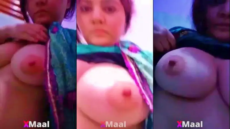 Pakistani Bhabhi Showing Her Boobs In Selfi Cam