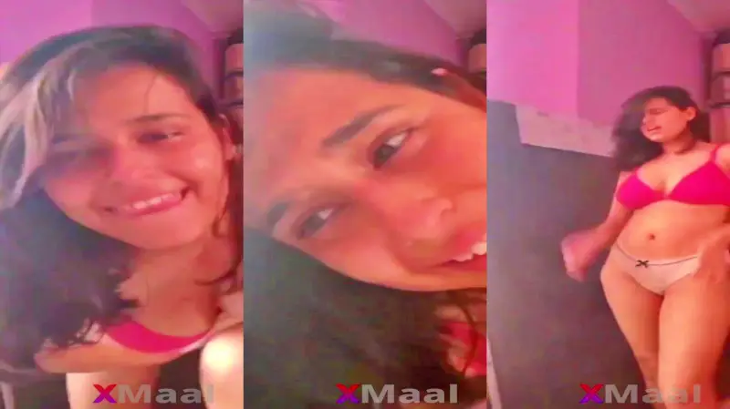 Pink Bra Girlfriend Show Sexy Body In Selfie Cam